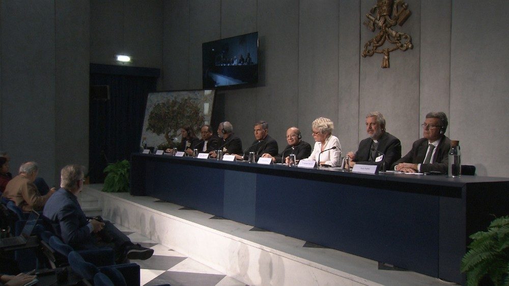 Coletiva de Imprensa do Sínodo Pan-Amazônico reflete sobre mulheres e Igreja, tutela e missão