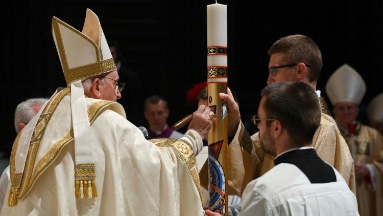 Vigília pascal: recordar e caminhar, Jesus nos espera na Galileia!