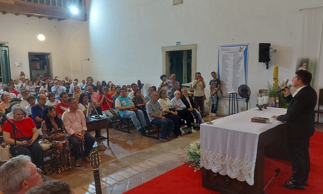 Com palestra de dom Paulo Jackson, encontro na Igreja das Fronteiras lembra os 60 anos da chegada de dom Helder a Recife para início do pastoreio na Arquidiocese