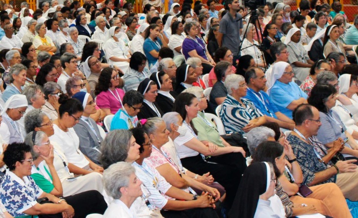 Congresso com 800 religiosos e religiosas de todo o Brasil celebra os 70 anos da CRB