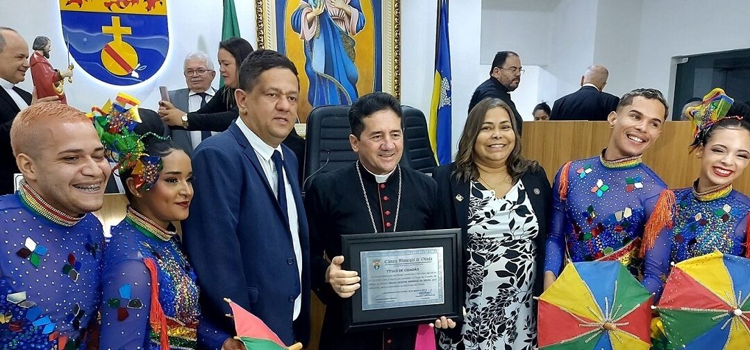 Dom Paulo Jackson recebe título de Cidadão Olindense